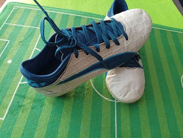 Botas de futebol Puma tamanho 34