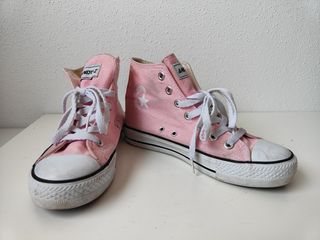 Zapatillas altas rosas estilo converse
