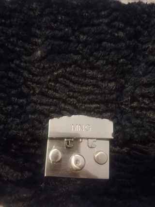 Bolso negro mango como de lana