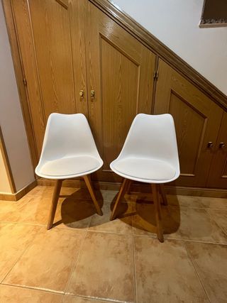 2 Sillas Blancas - Madera