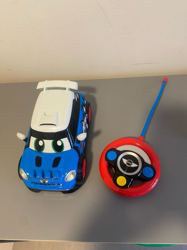 Carro com comando remoto Mini Cooper