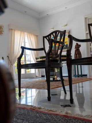 2 sillas madera pintadas a mano – Vintage