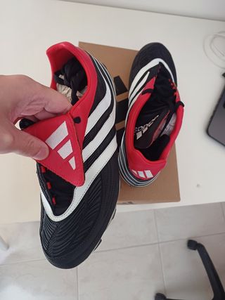 RARE Adidas Predator Karnivor TRX FG