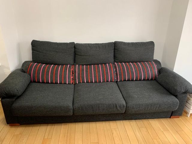 Sofá 3 plazas extensible. (REGALO PUFF)