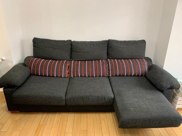 Sofá 3 plazas extensible. (REGALO PUFF)