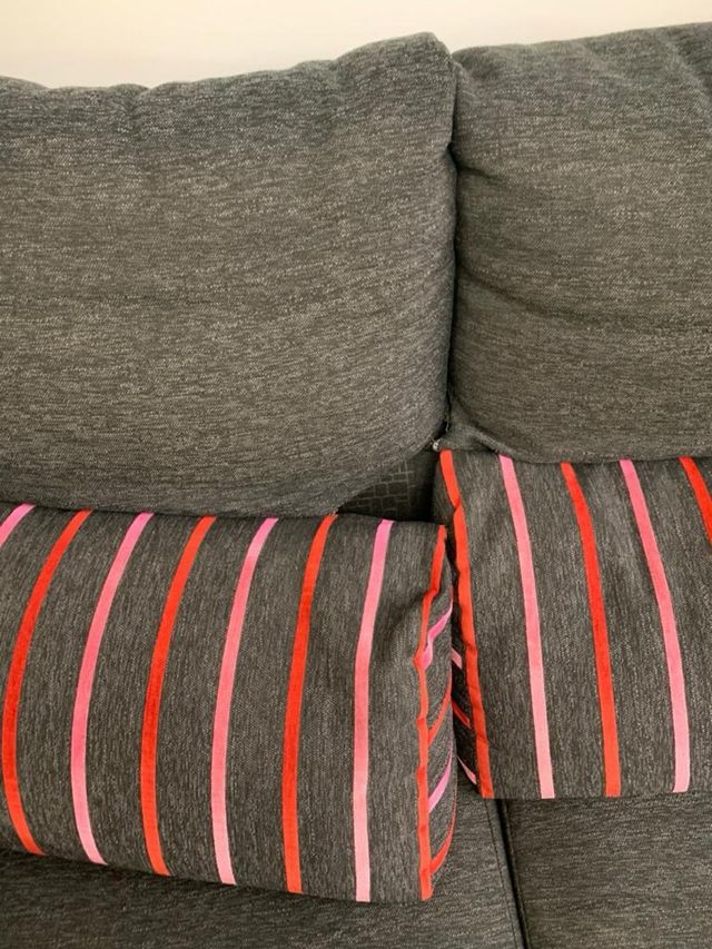 Sofá 3 plazas extensible. (REGALO PUFF)