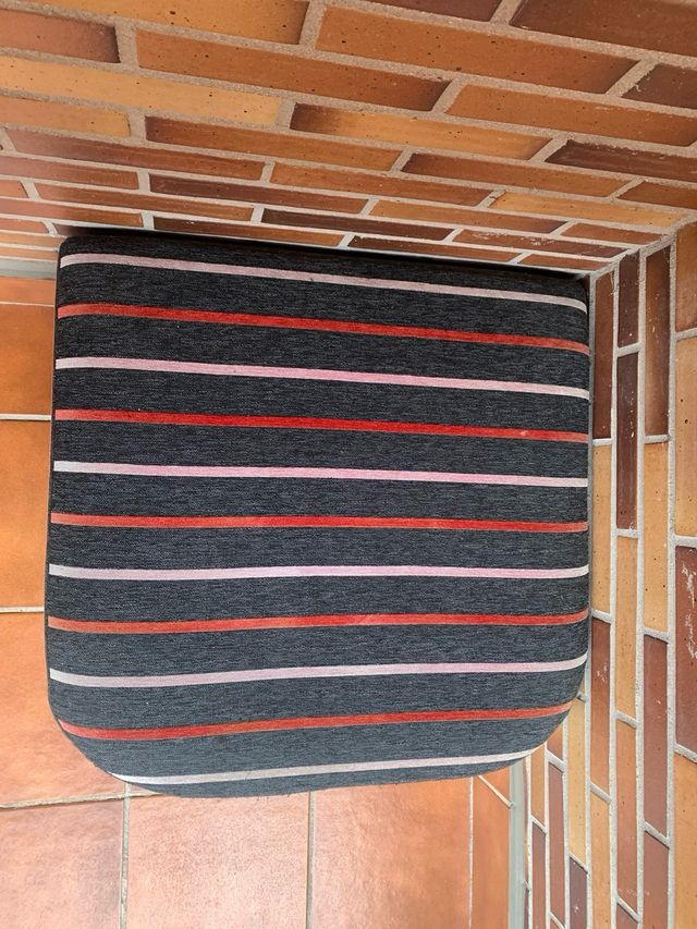 Sofá 3 plazas extensible. (REGALO PUFF)