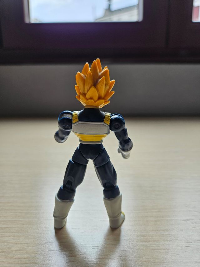 Figura Vegeta super saiyan