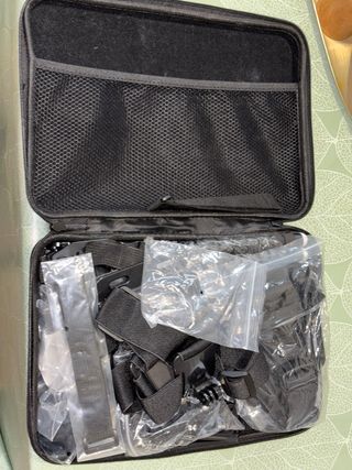 GoPro Hero 10 +baterías y accesorios