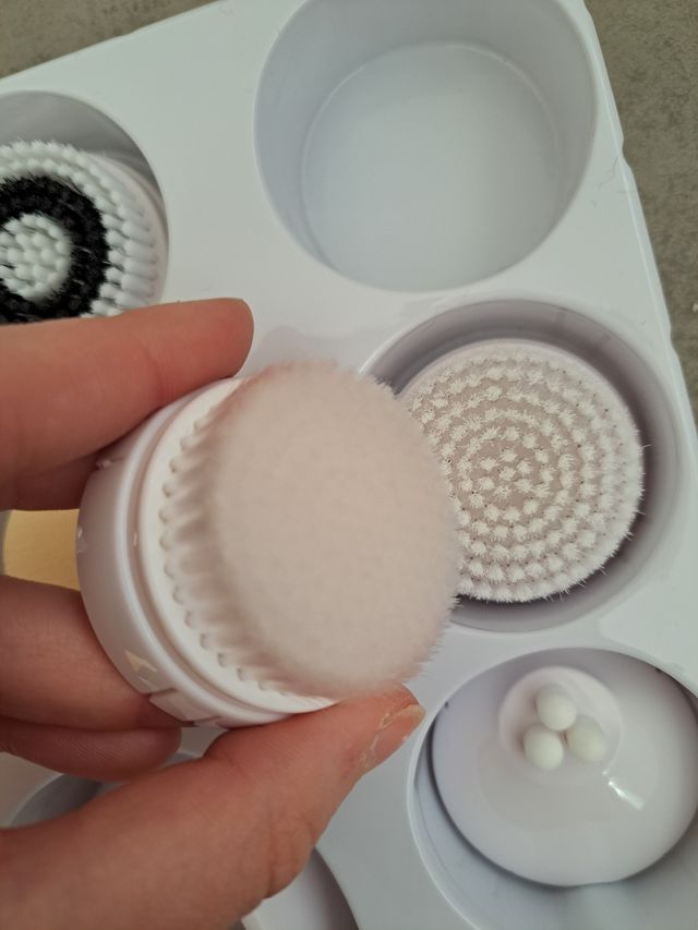 Imetec face cleansing