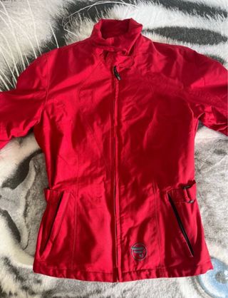 Cazadora moto mujer BKS roja
Practicamente nueva 