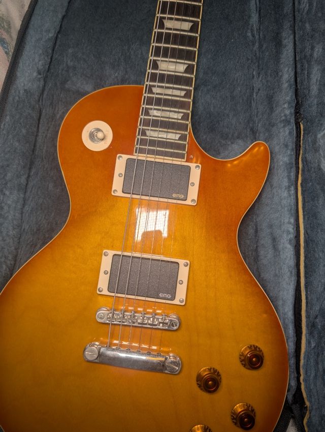 Epiphone Les Paul con pickups EMG