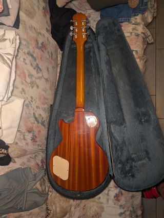 Epiphone Les Paul con pickups EMG