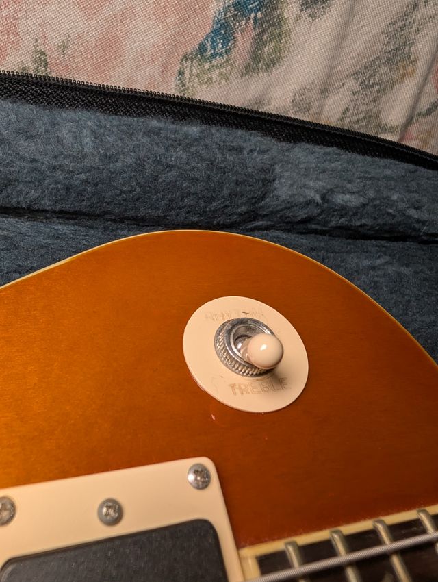 Epiphone Les Paul con pickups EMG