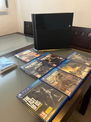 PS4 (PlayStation 4) + 7 juegos