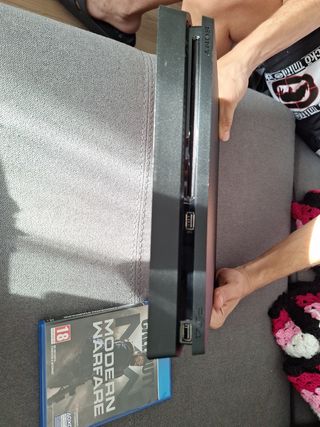 Play station 4 slim 1tb
