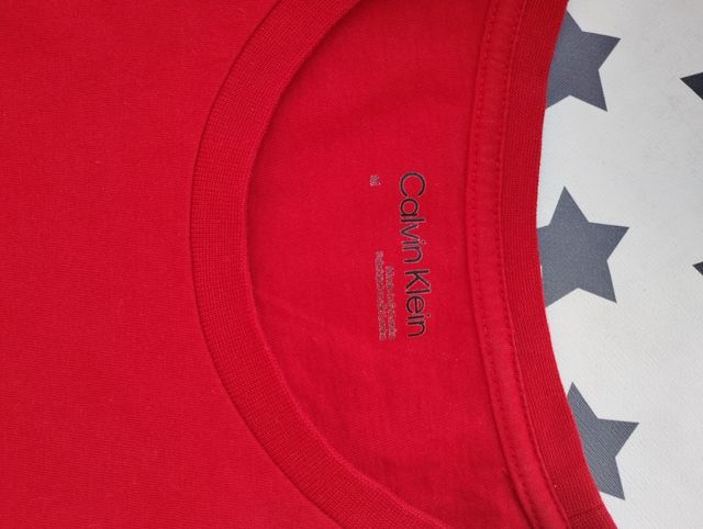 Camiseta Calvin Klein roja - Talla M