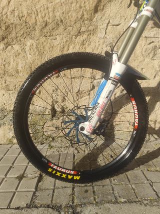 Giant Glory 2012 - MTB DH