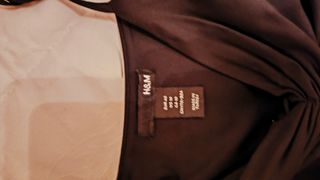 Vestido negro gris con volantes