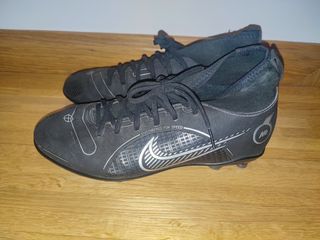 NIKE MERCURIAL