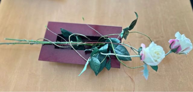 Composición 2 rosas