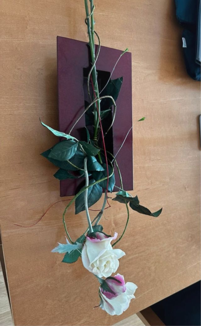 Composición 2 rosas