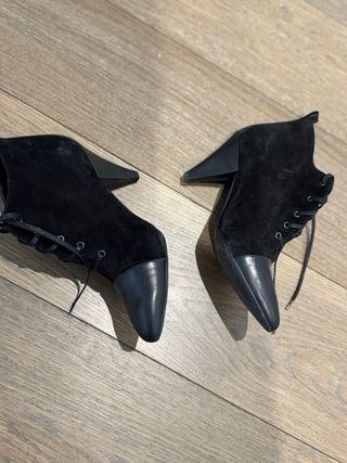 Botines de ante negros