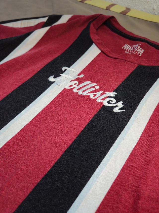 CAMISETA HOLLISTER