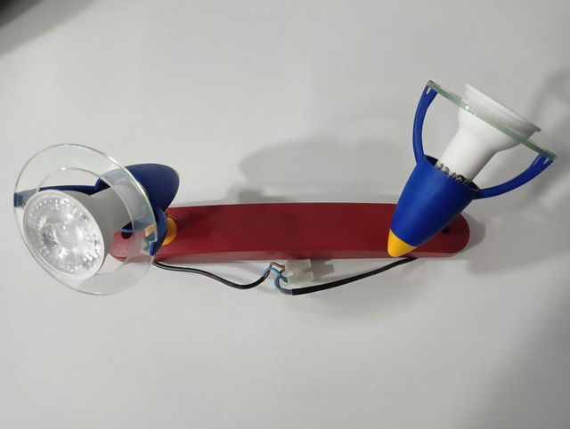 Foco doble techo dormitorio niño