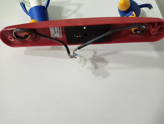 Foco doble techo dormitorio niño