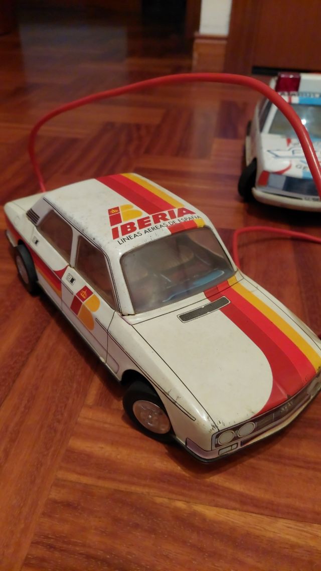 Coche teledirigido Iberia antiguo colecc ionistas.