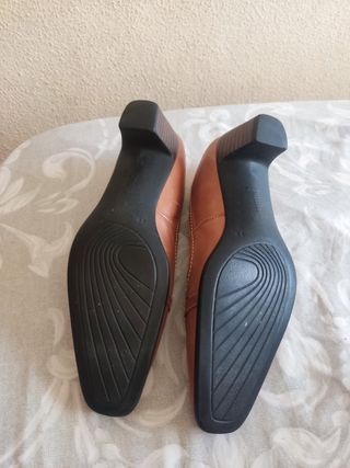 Zapatos de tacón marrón, Marca Pitillo
