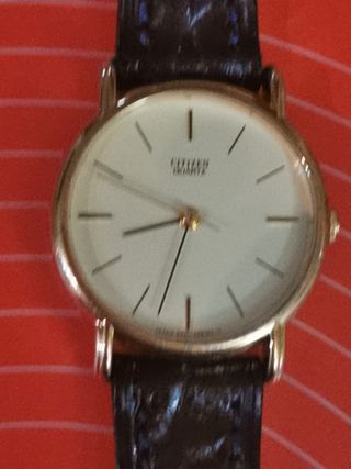 Reloj Citizen cuarzo mujer dorado