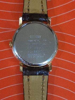 Reloj Citizen cuarzo mujer dorado