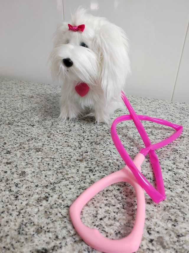 Perro peluche blanco - camina y ladra