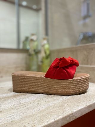 Sandalias plataforma lazo rojo t. 38 40 y 41