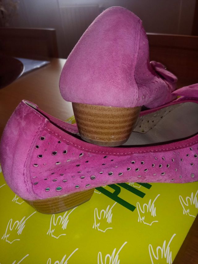 Zapatos de ante color fucsia