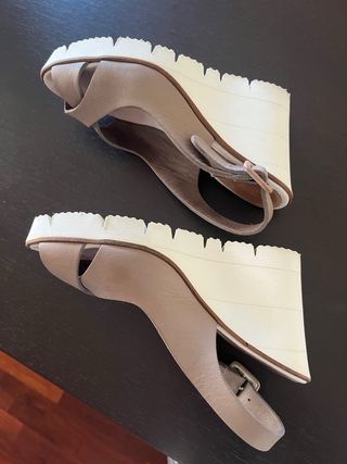 Sandalias Le Crabe Rouge gris topo.