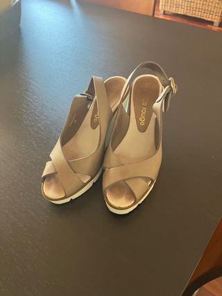 Sandalias Le Crabe Rouge gris topo.