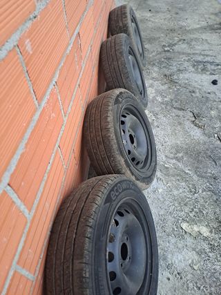 rodas con llanta