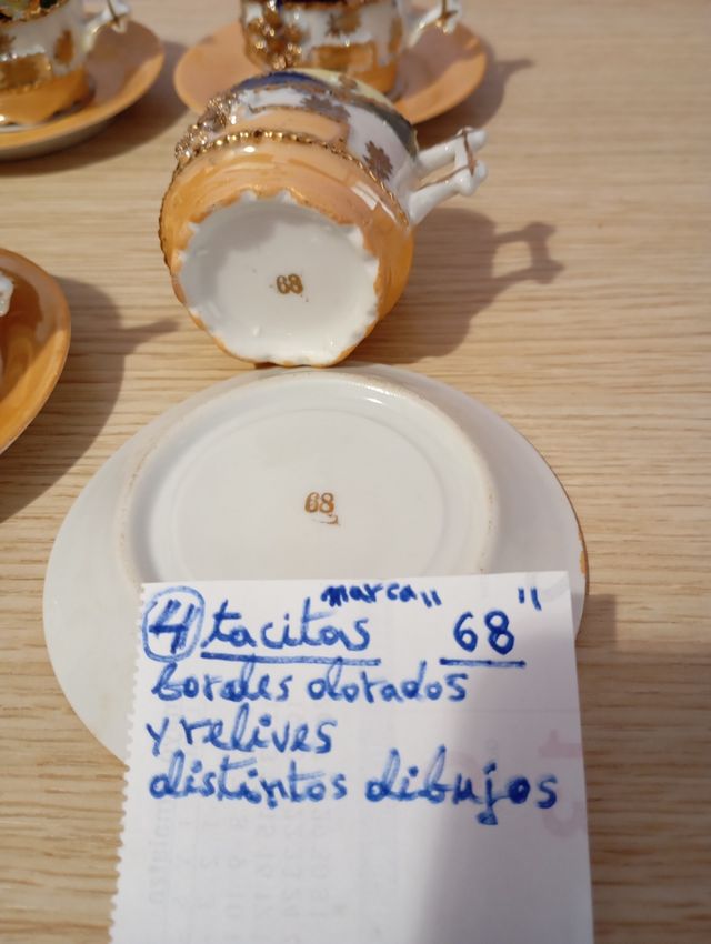 Tacitas originales porcelana antigua(de 3 clases)