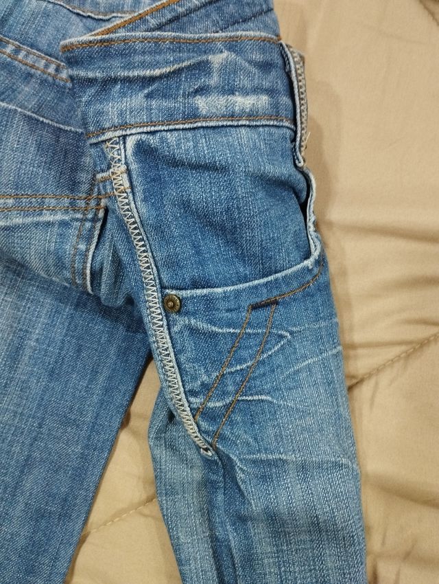 Calças de ganga da Vigoss número 27