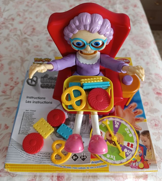 Gioco da tavolo NON SPAVENTARE TUA NONNA 