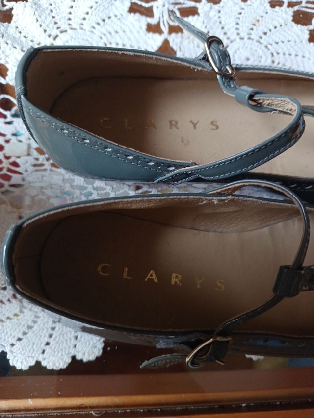 Zapatos niña charol gris T-29