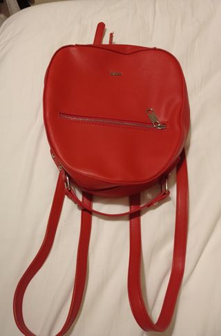 Mochila ovalada roja