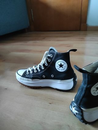 Converse Chuck Taylor negras