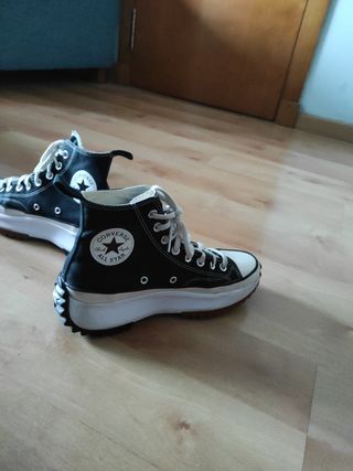 Converse Chuck Taylor negras