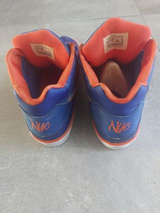 Zapatillas Nike 180 azules y naranjas