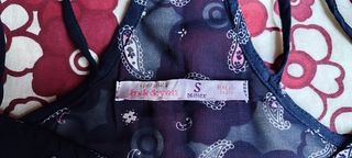 Top Bershka S - Negro/Multicolor