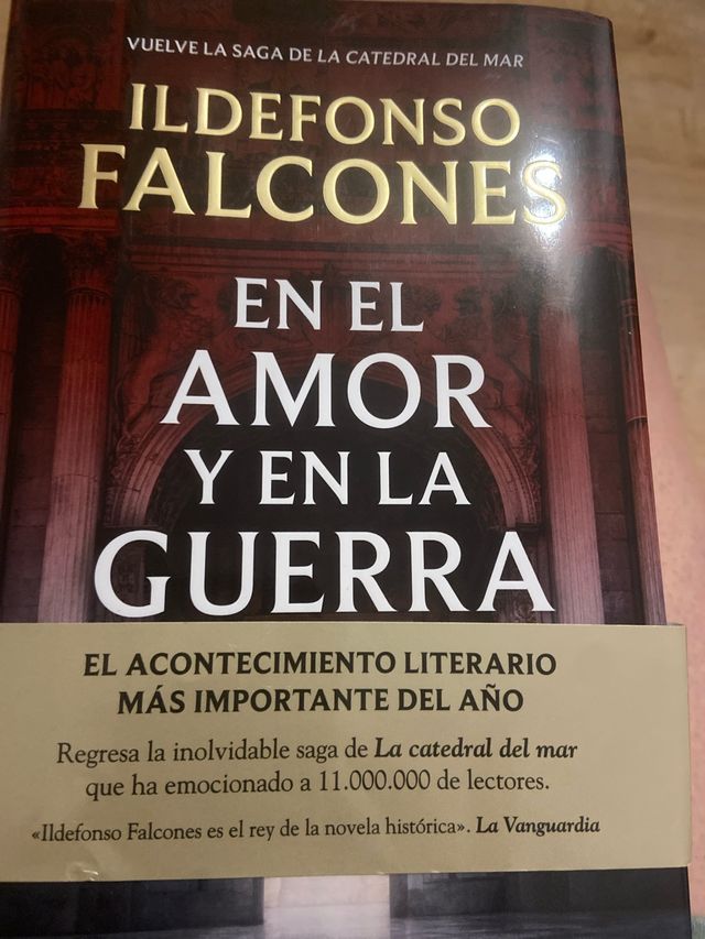 En el amor y en la guerra (La catedral del mar 3)